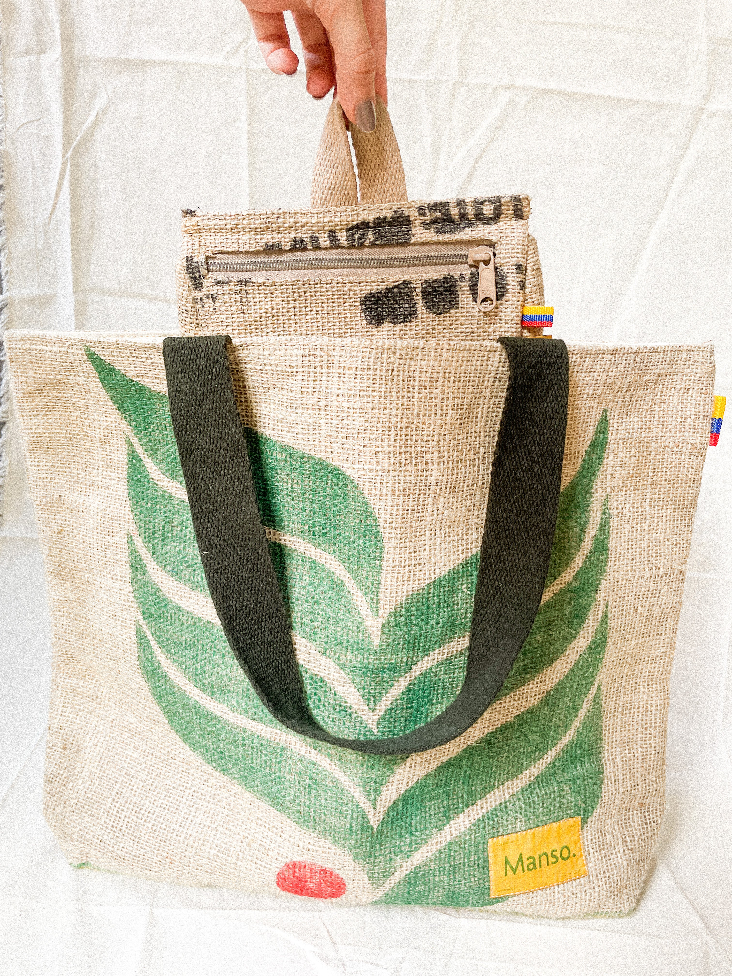 Promo Tote sin cierre + cosmetiquera + pouch
